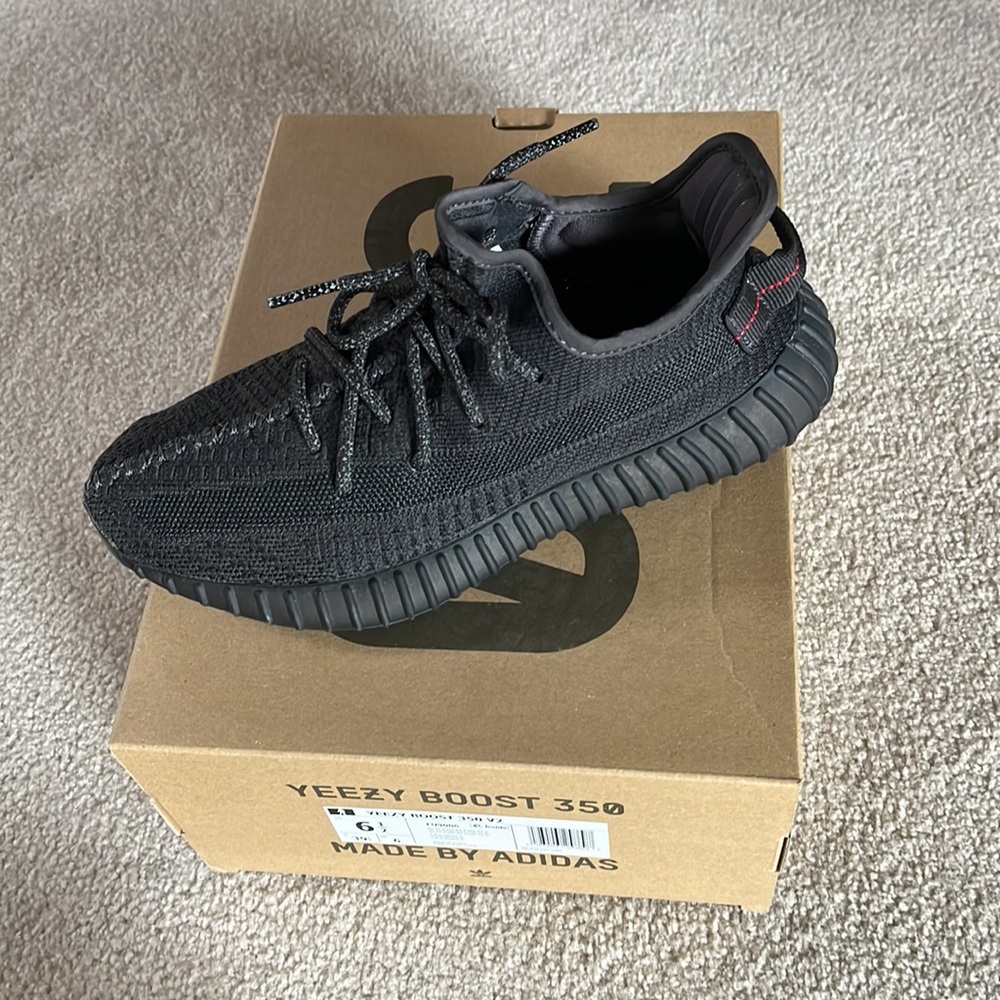 YEEZY BOOST 350 V2 Black/Black Originals - Picture 5 of 7